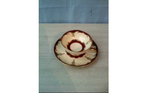 SAMMELTASSEN VERSCHIEDEN PRO STCK.