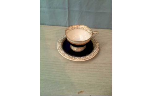 SAMMELTASSEN VERSCHIEDEN PRO STCK.