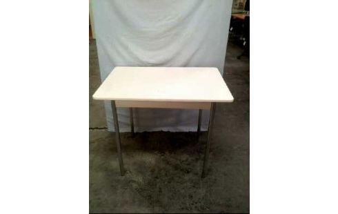 TISCH PLATTE WEIß STAHLFÜßE