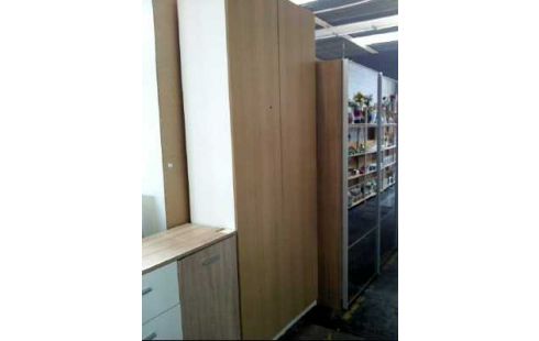 KLEID.SCHRANK SCHMAL 1-T 1-STA. 5-EB. 2-SCH