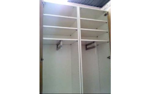 KLEID.SCHRANK SCHMAL 1-T 1-STA. 5-EB. 2-SCH