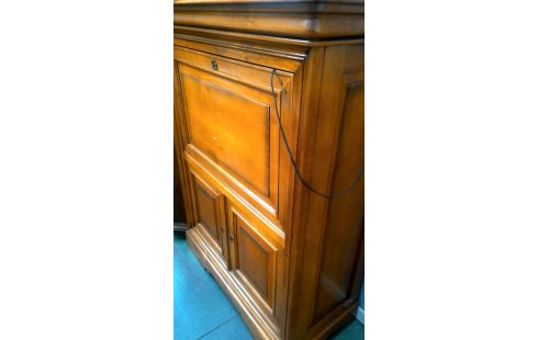 MUEBLE BAJO. CEREZO SILVESTRE ABATIBLES 2 PUERTAS ILUMINADO