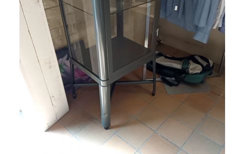 VITRINE METAL IKEA