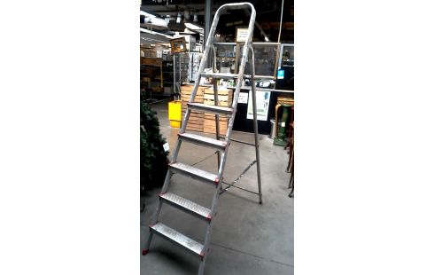 TRAPLADDER ALUMINIUM 6 TREDEN