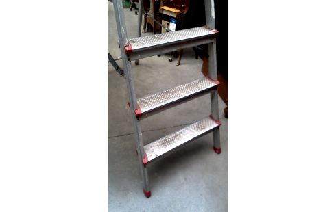 TRAPLADDER ALUMINIUM 6 TREDEN