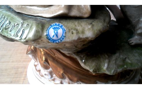 STATUETTE CAPO DI MONTE JUNGE MET, , HUND