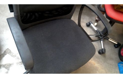 BUREAUSTOEL PER STUK IKEA MARKUS ZWART MOBIEL