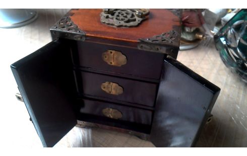 COFFRET A BIJOUX ORIENTAL 2 PORTES