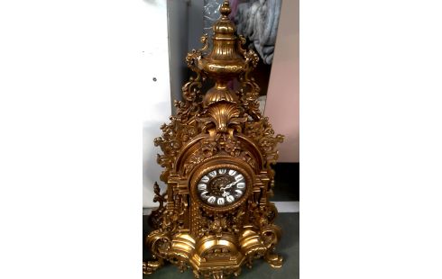 UHR KUPFER AKKUBETRIEBEN