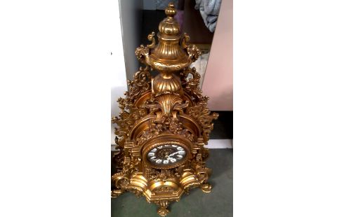 UHR KUPFER AKKUBETRIEBEN