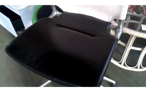 BUREAUSTOEL VITRA MOBIEL DESIGN ALUMINIUM