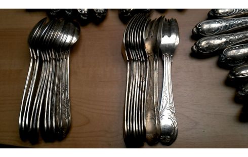 COUVERT ARGENTE STYLE LOUIS XV