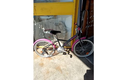 VELO ENFANT BTWIN/FILLE A REVISER