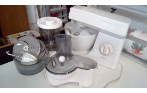 ROBOT MENAGER KENWOOD