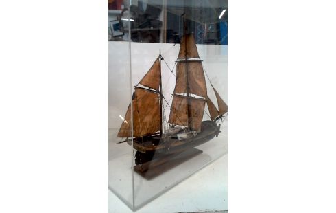 BOOT MODEL IN PLEXIGLAS