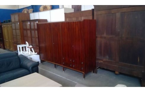 KLEERKAST VINTAGE ROSEWOOD VENEER