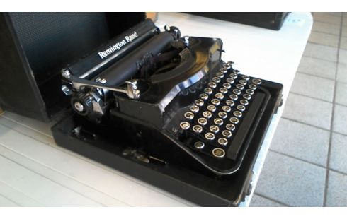 SCHREIBMASCHINE REMINGTON