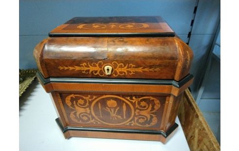 BOITE CAVE A LIQUEUR