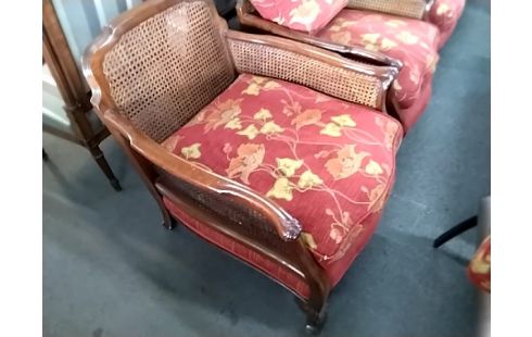 BANQUETTE AVEC SES 2. BERGÈRE BOIS ET CANAGE