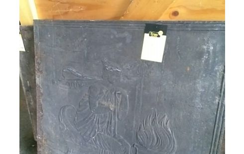 PLAQUE DE CHEMINEE 66X67