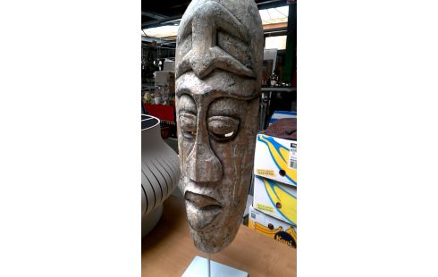 MASQUE DECORATIF DESSUS PIED