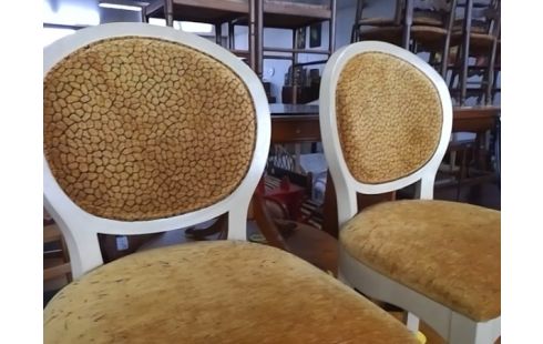 LOT DE 4 4 CHAISES VELOURS STYLE LOUIS PHILIPPE (TRACES GRIFFURES)