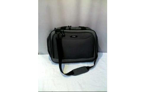 TASCHE VERSCHIED. MODELLE LAPTOP/REISE