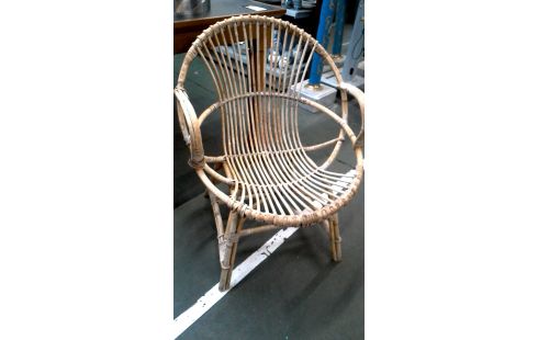 STUHL IM VINTAGE-STIL BAMBUS