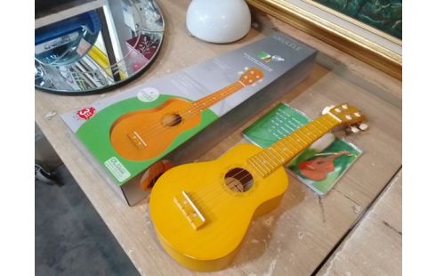 UKULELE BOIS DE BOULEAU
