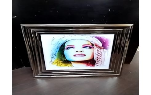 TABLEAU FEMME CADRE CHROME