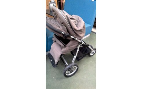 POUSSETTE 3 ROUES BRUN