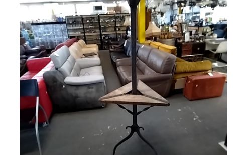 PIED DE LAMPADAIRE FER FORGE