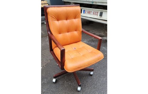 FAUTEUIL DE BUREAU CUIR FAUVE ET BOIS