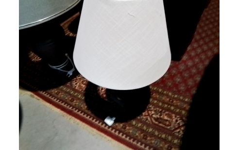 LAMPE ABJ BEIGE PIED VERT