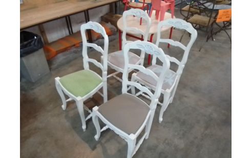 4 CHAISES PEINT BLANCHE