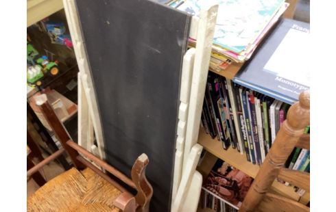 CHILIENNE NOIR ET BLANCHE