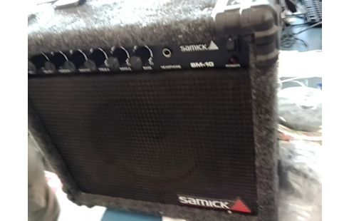 AMPLIFICATEUR SAMICK SM10