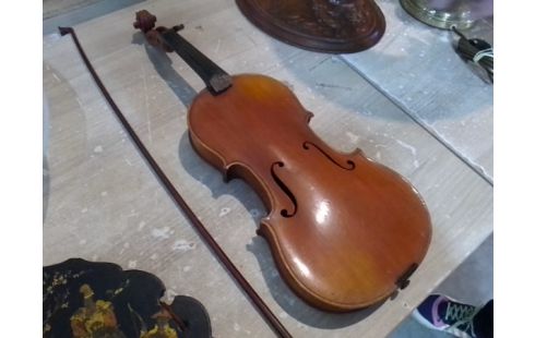 VIOLON