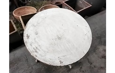 GUERIDON METAL ANCIEN