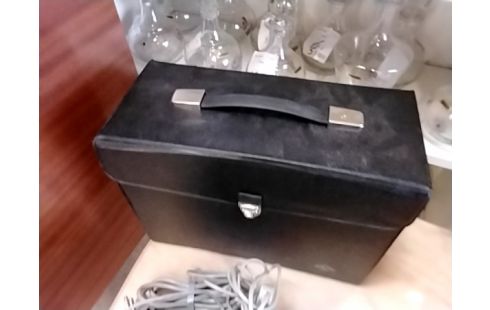 PROJECTEUR DIAPO VALISE RSV2