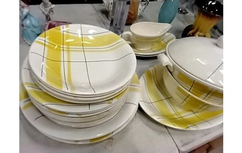 SERVICE DE VAISSELLES DECO