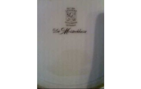 VASE >SCHUMANN> WEISS FLORAL GOLDF. VERZIERT