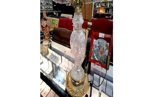 PIED DE LAMPE EN ÉTAT