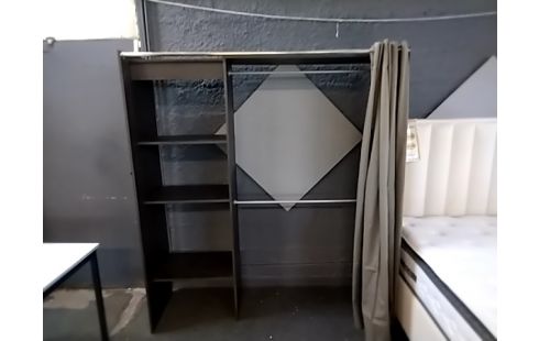 ARMOIRE DRESSING RIDEAU