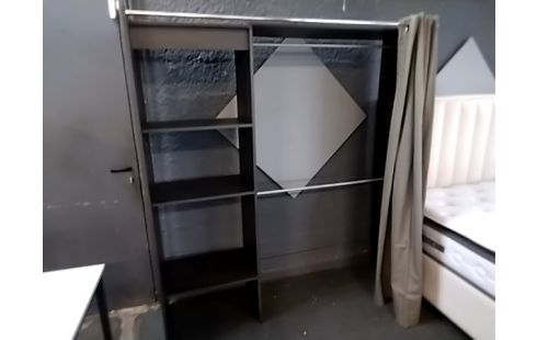 ARMOIRE DRESSING RIDEAU