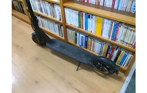 TROTINETTE ELECTRIQUE XIAOMI O2 AVEC CHARGEUR ET CASQUE