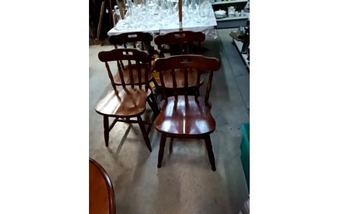 LOT DE 4 CHAISES STYLE WESTERN