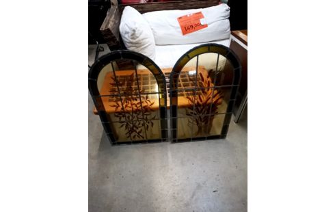 PAIRE DE VITRAUX SIGNÉS