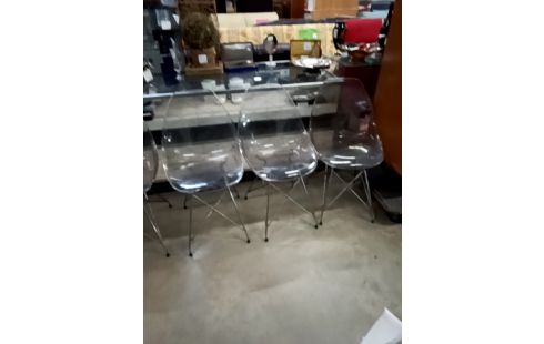 LOT DE 4 CHAISES COQUE