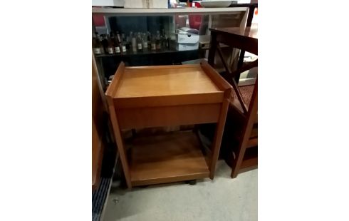 DESSERTE A ROULETTES